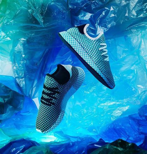 adidas schuhe aus meeresplastik|Adidas plastic bottles as shoes.